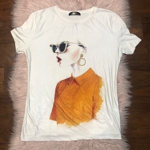 White bling fashion icon graphic tee shirt size medium
